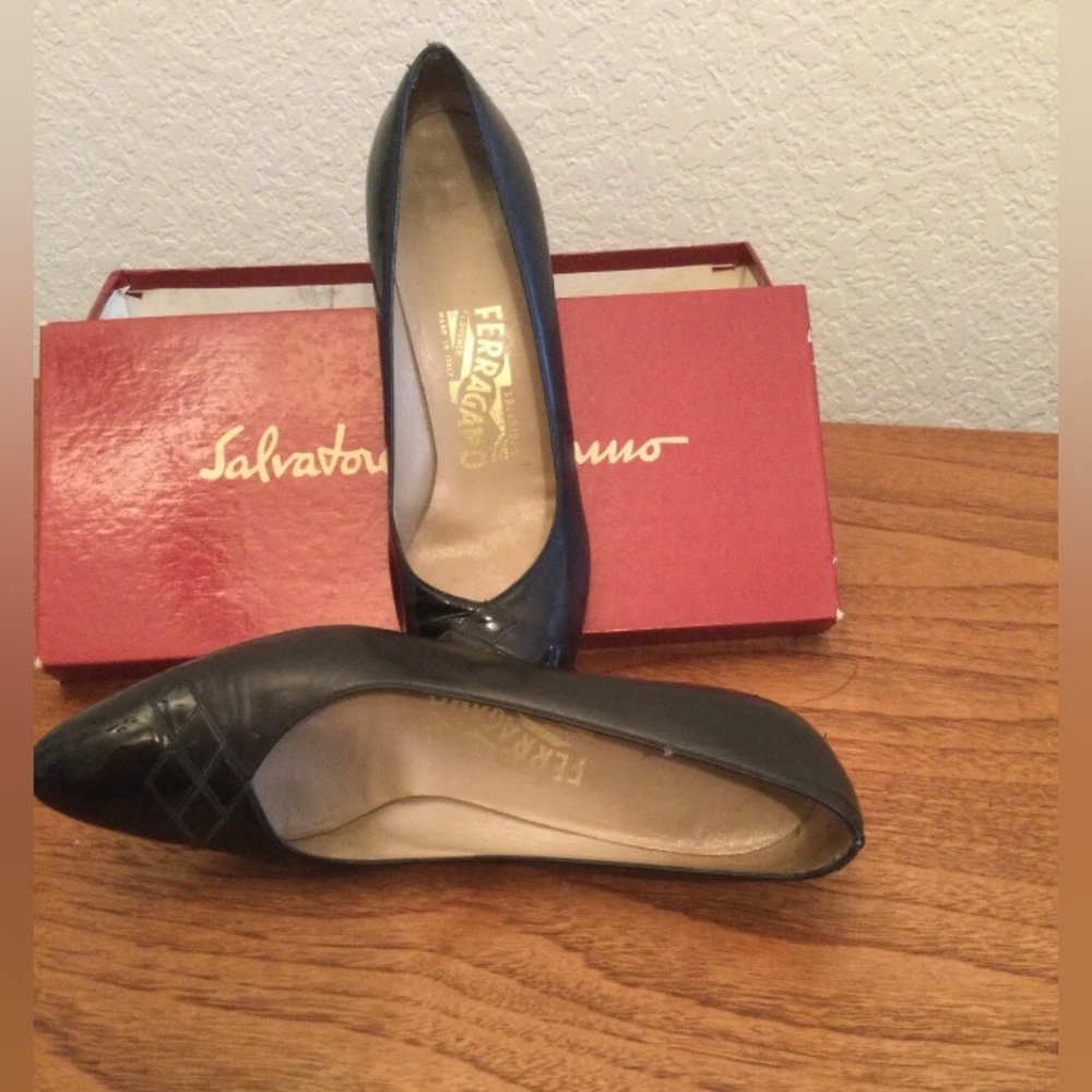 Salvatore Ferragamo Women Pumps Shoes Leather Black Suede Sz 7-8 US (8.5 AA EU)